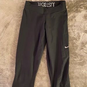 Nike cropped leggings